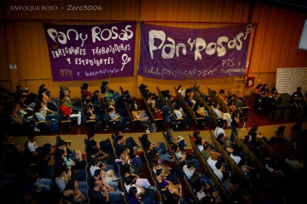 Ante un auditorio colmado, se presentó la nueva edición del libro "Pan y Rosas"
